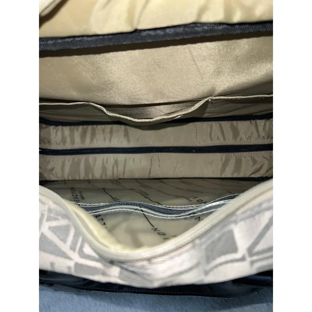 Kenneth Cole Reaction Beige 17" Under seat Rolling Carry On Laptop Bag Wheels - Picture 9 of 16